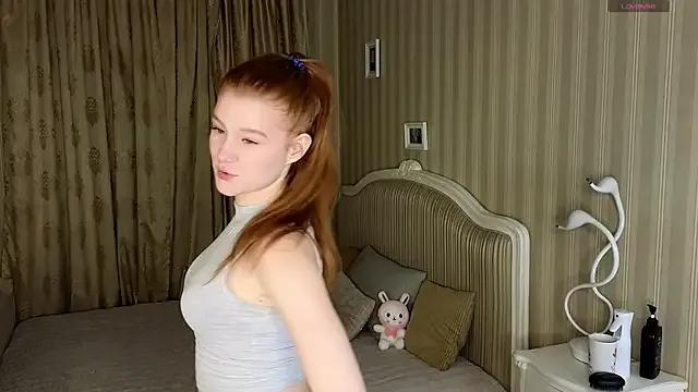 Juuulia_ from StripChat