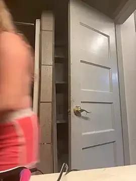 kcmo1010 from StripChat