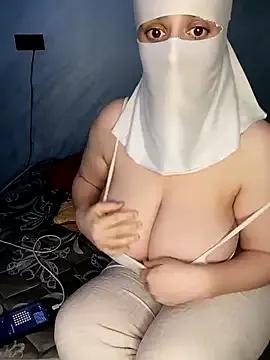 Lamia_Queen_ from StripChat