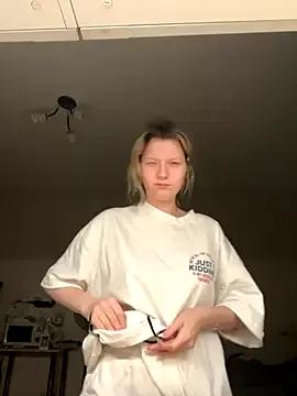 MaryHiggins from StripChat