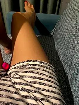 Quench your wackiest desires with StripChat's juicy Melisss2 melisss2 from StripChat