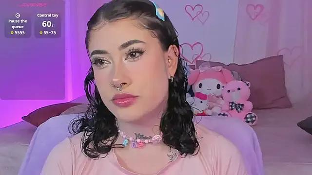 melody_suarez from StripChat