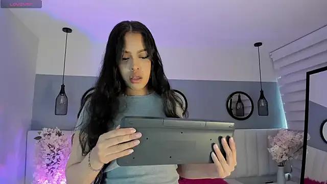 Curious Mila_Hank_ getting naked and cumming with her favorite sex toys Mila_Hank_ from StripChat