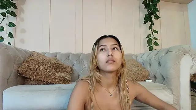 miranda_villa from StripChat