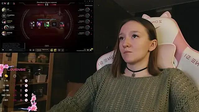 MoonlishSiren from StripChat