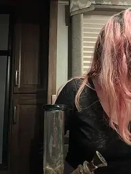 needlefaceUwU from StripChat