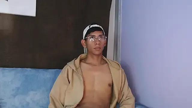 Nick_Collins18 from StripChat