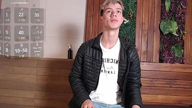 nicktorn from StripChat