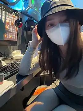 nideanbaby from StripChat