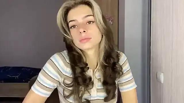 NKaaCroos from StripChat