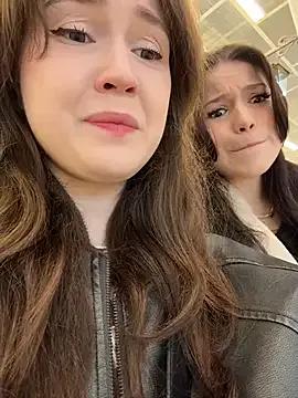 Peachy_Dream from StripChat