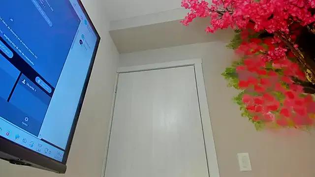 RedFuckDoll from StripChat