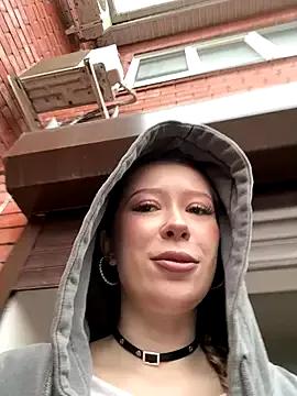 RollDolls from StripChat