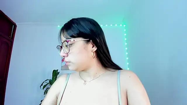 Naughty satisfaction with the curvaceous Rouse_red from StripChat stripping off online rouse_red from StripChat