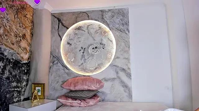 RoxanaBorns_ from StripChat