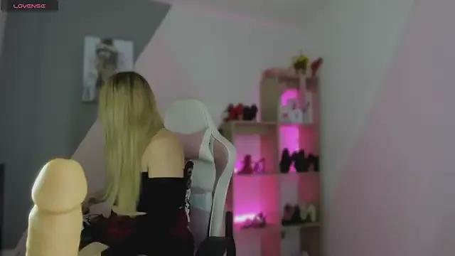 SammyLauren from StripChat