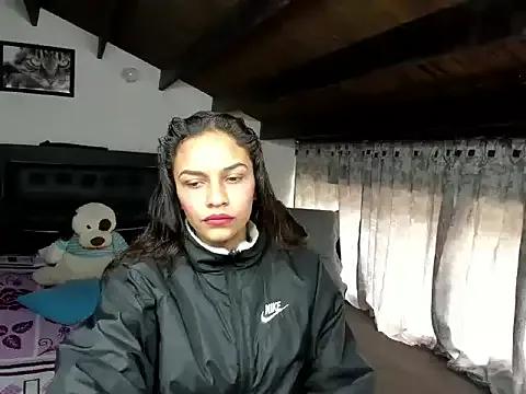 Quirk wishes with sites Skylovershot's sex cam for a dirty live show Skylovershot from StripChat