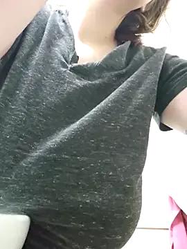 Snowbunnycake_131 from StripChat