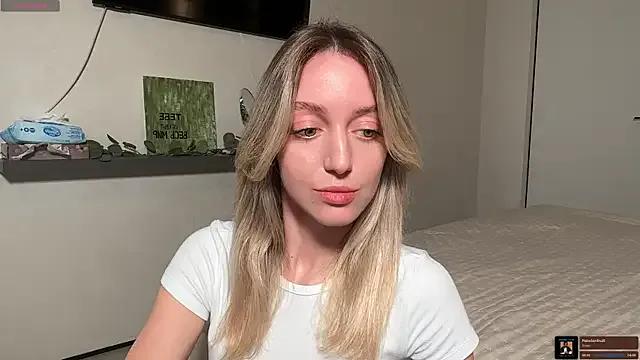 SophieBelll from StripChat