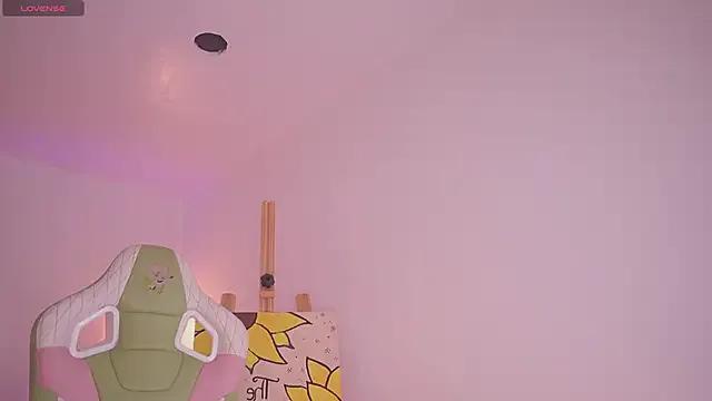 tommy_blue from StripChat