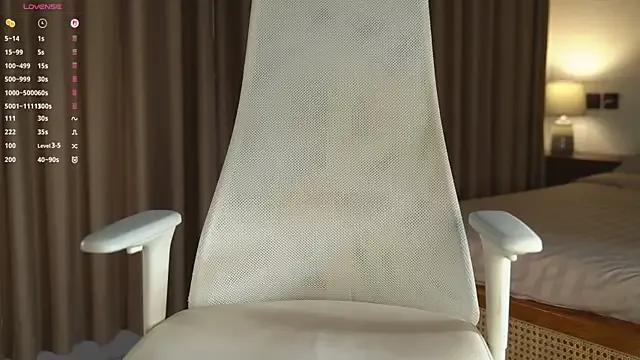 Vivian_cb from StripChat