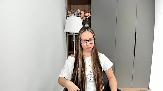 ZitaCring from StripChat